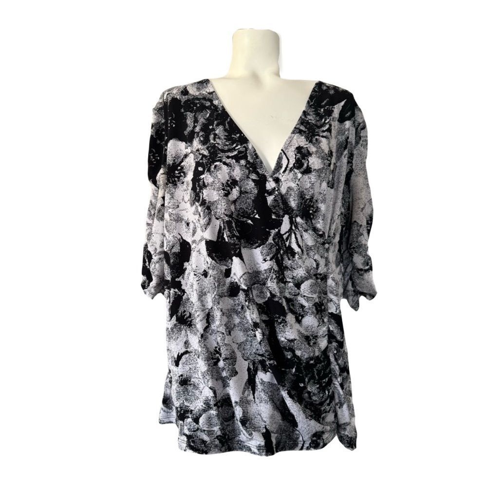 Style & Co Floral V-neck Faux Wrap Black White Blouse Top 1X
